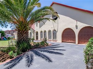 5 Bed House in Rynsoord