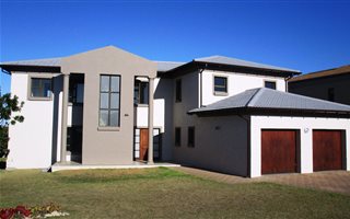 3 Bedroom House in Mossel Bay Golf Estate