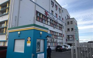 90 m² Commercial space in Woodstock