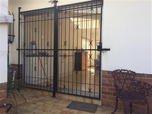 1 Bed Garden Cottage in Kloofsig