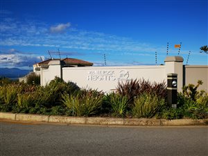 976 m² Land available in Whale Rock Heights