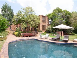 3 Bed House in Morningside Manor