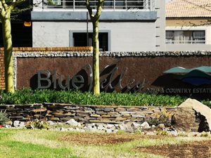 Commercial space in Blue Valley Golf Estate