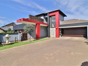 4 Bed House in Midstream Estate