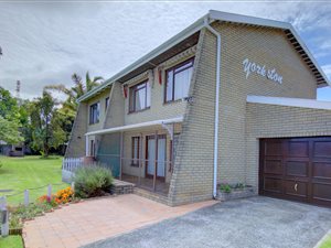 2 Bedroom Apartment in Dormehlsdrift