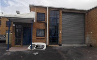 256 m² Industrial space in Airport Industria
