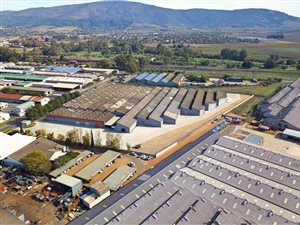 3816 m² Industrial space in Dal Josafat