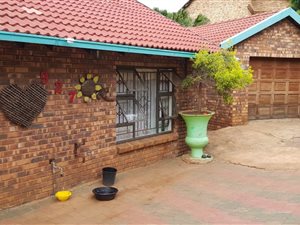 3 Bed House in Suiderberg