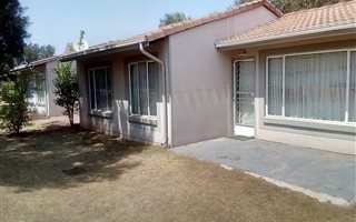 3 Bedroom Simplex in Country View