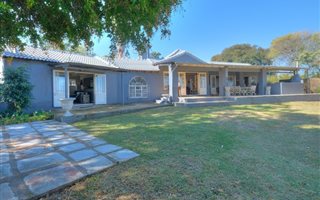 6 Bedroom House in Kyalami