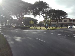 80 m² Commercial space in Athlone Park