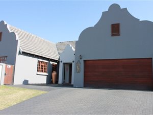 3 Bed House in Amberfield Valley