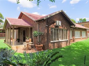 4 Bed House in Dorandia