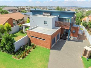 3 Bed House in Midstream Estate