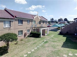 2 Bed Townhouse in Whitney Gardens