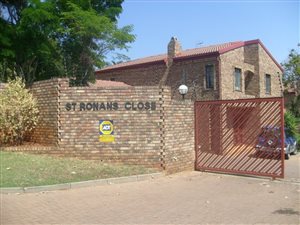 3 Bed Townhouse in Constantia Park