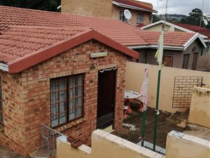 3 Bed House in Shallcross