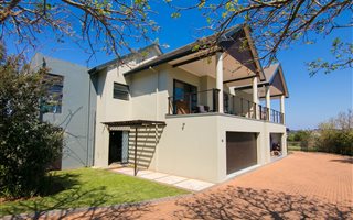 4 Bedroom Townhouse in Simbithi Estate