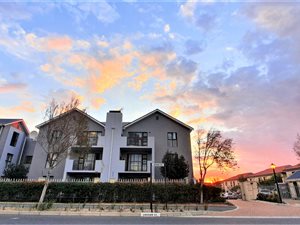2 Bed Apartment in Burgundy Estate