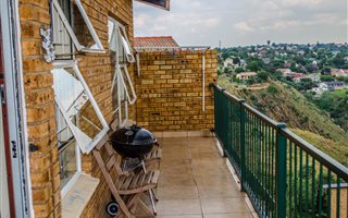 2 Bedroom Apartment in Rangeview