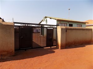 2 Bed House in Vosloorus