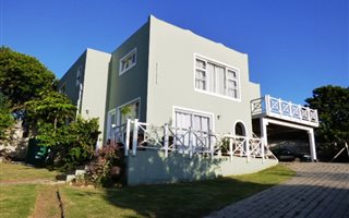 3 Bedroom House in Hornlee
