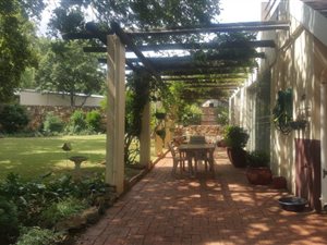 6 Bed House in Irene