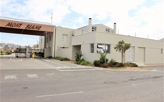 1 Bedroom Apartment in Gordons Bay Central