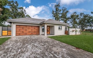3 Bedroom House in Century Manor Estate