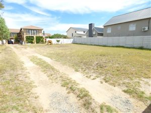 673 m² Land available in Uitzicht