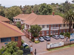 301 m² Office Space in Parktown