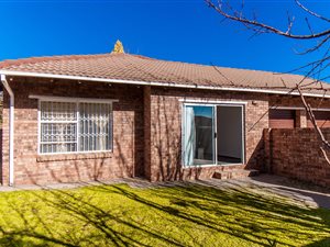 2 Bed Townhouse in Wilgeheuwel