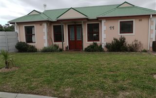 3 Bedroom House in Noordhoek