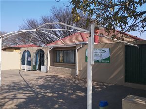 3 Bed House in Roodepoort Central