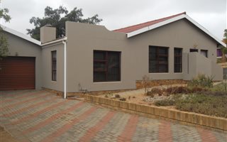 2 Bedroom House in Moorreesburg