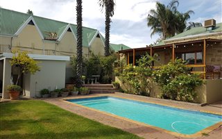 4 Bedroom House in Oudtshoorn Central
