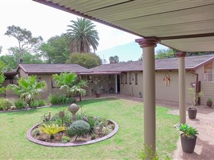 4 Bedroom House in Bonaero Park