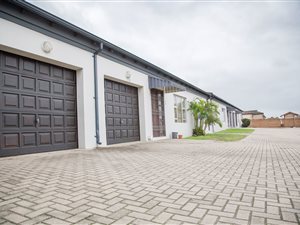 2 Bed Apartment in Arboretum