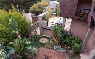 5 Bedroom House in Northcliff
