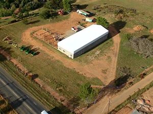 1000 m² Commercial space in Bainsvlei