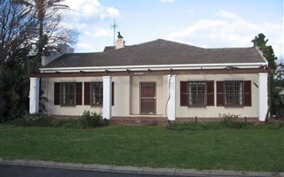 6 Bedroom House in Grabouw