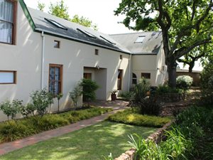 2 ha Smallholding in Wellington Central