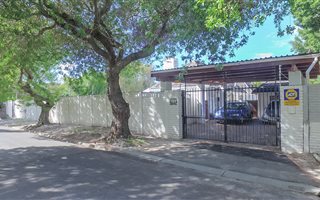 3 Bedroom House in Bergvliet