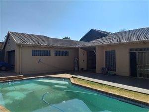 4 Bed House in Southcrest