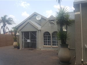 4 Bedroom House in Newlands