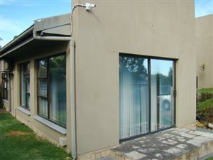 7 Bed House in Loerie Park