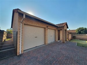 2 Bed Simplex in Willow Park Manor
