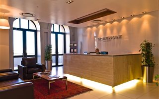 647 m² Commercial space in New Town Centre (Gateway)