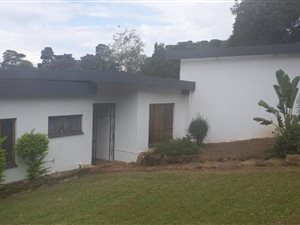5 Bed House in Blackridge