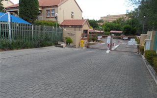 2 Bedroom Apartment in Sunninghill